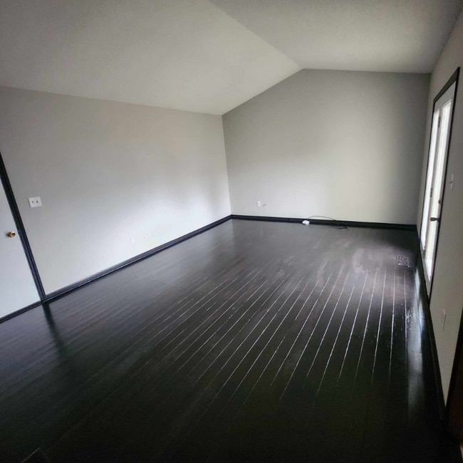 Building Photo - 2370 Walborn Dr
