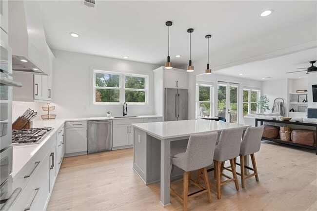 Building Photo - 2071 Fairhaven Cir NE