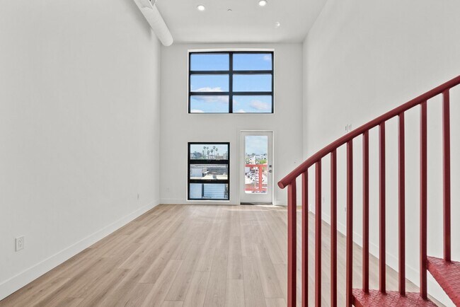 Building Photo - 5617 Klump Ave