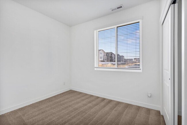 Building Photo - 868 W 480 S