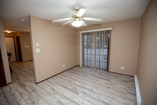 Building Photo - 4314 W Shamrock Ln