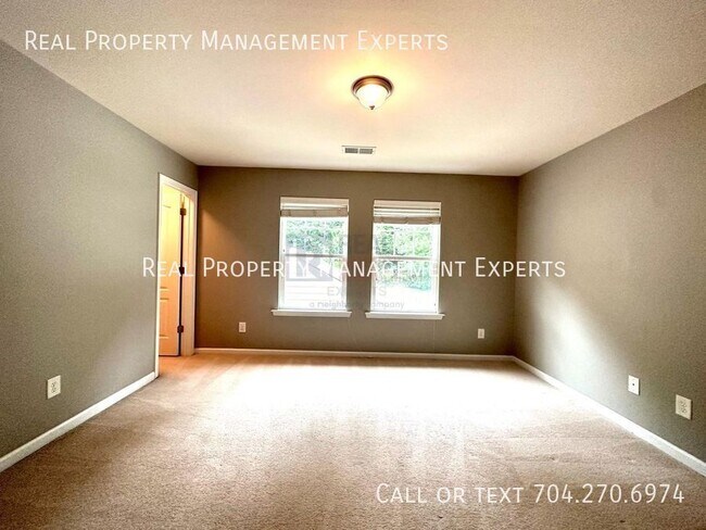 Building Photo - 13102 Heath Grove Dr