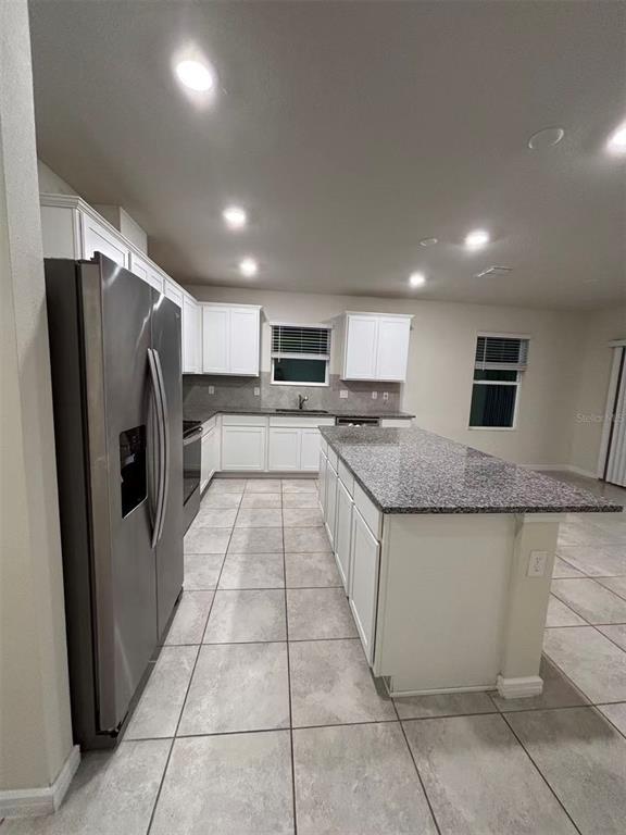 Building Photo - 1156 Sugarwood St