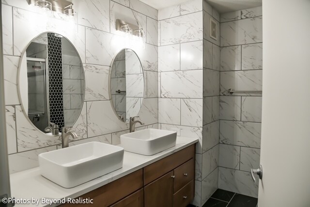 bathroom 1 - 9655 Woods Dr