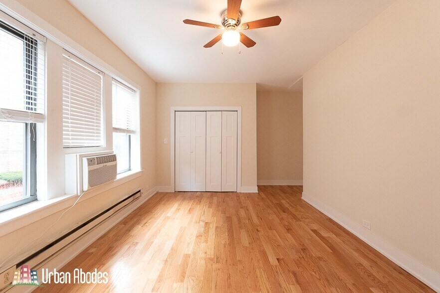 Building Photo - 3731 N Pine Grove Ave