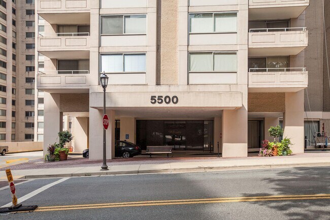 Building Photo - 5500 Friendship Blvd