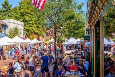 Building Photo - 714 Rosedale St