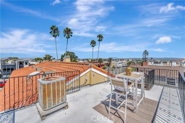 Building Photo - 509 W Balboa Blvd