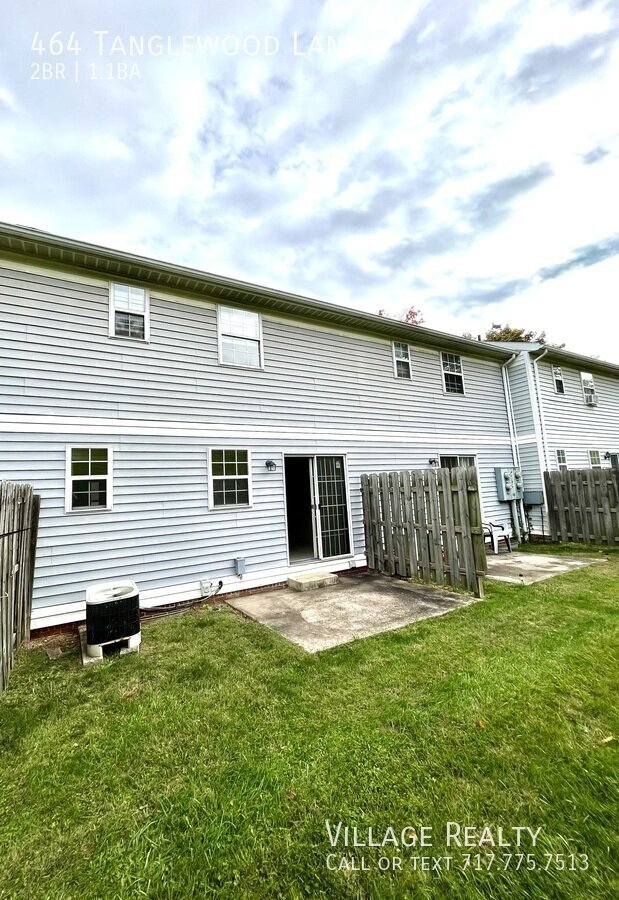 Building Photo - 464 Tanglewood Ln