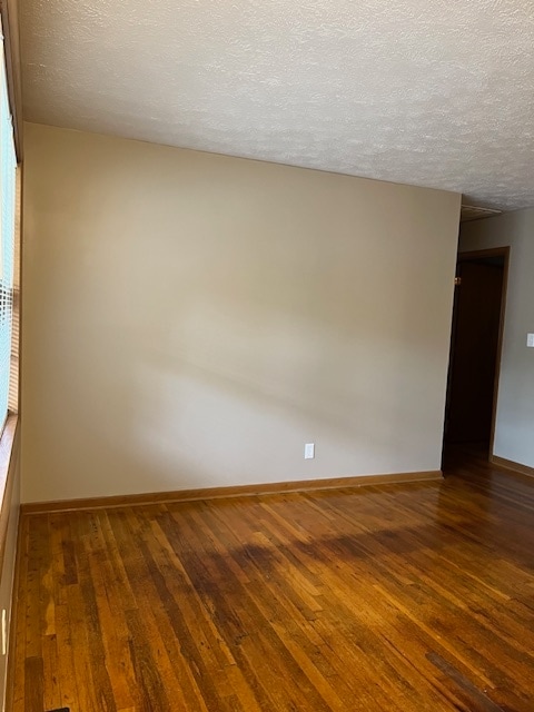 Building Photo - 2545 S Nettleton Ave
