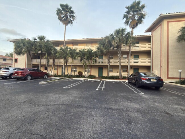 Building Photo - 3213 NW 103rd Terrace