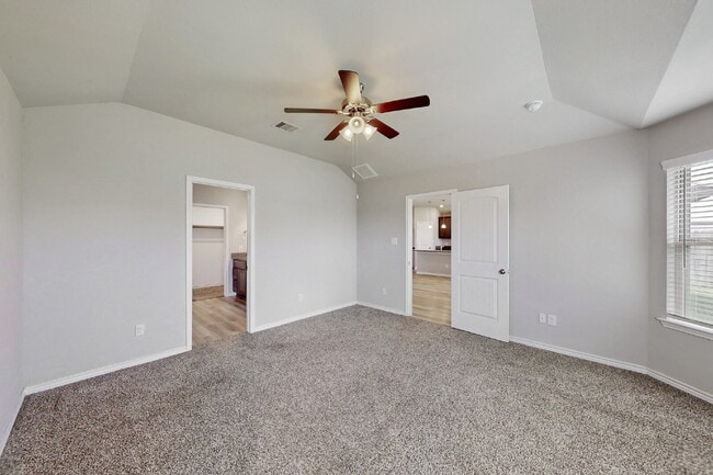 Building Photo - "Charming 3-Bed, 2-Bath Home in Bryan, TX!"
