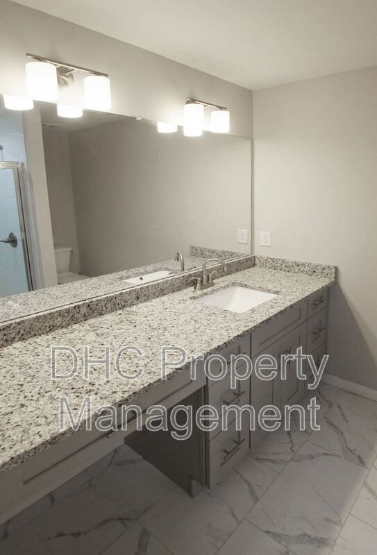 Building Photo - 2290 Connally Pl