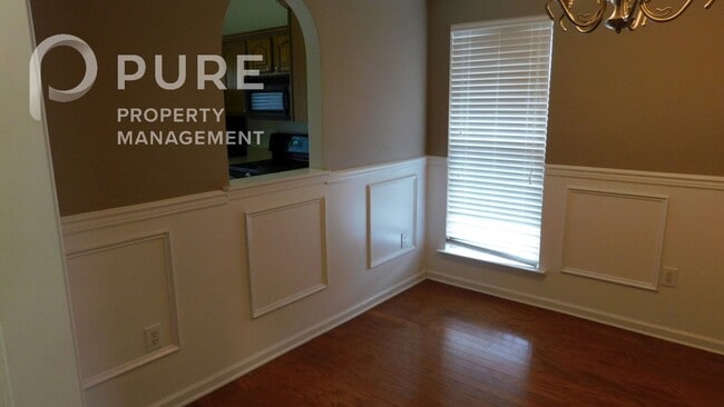 Building Photo - 206 Park Village Cir