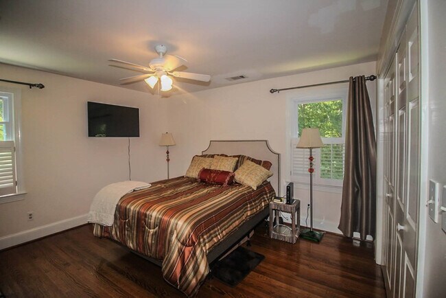 Building Photo - 4265 Deerwood Ln