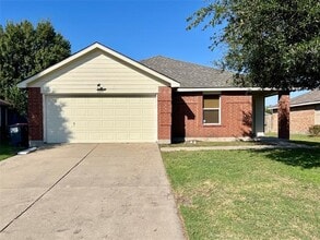Building Photo - 2613 Plantation Dr