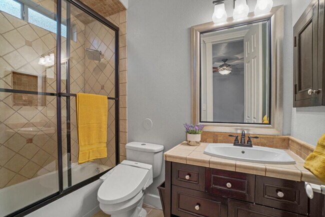 Building Photo - 6464 Snowheights Ct