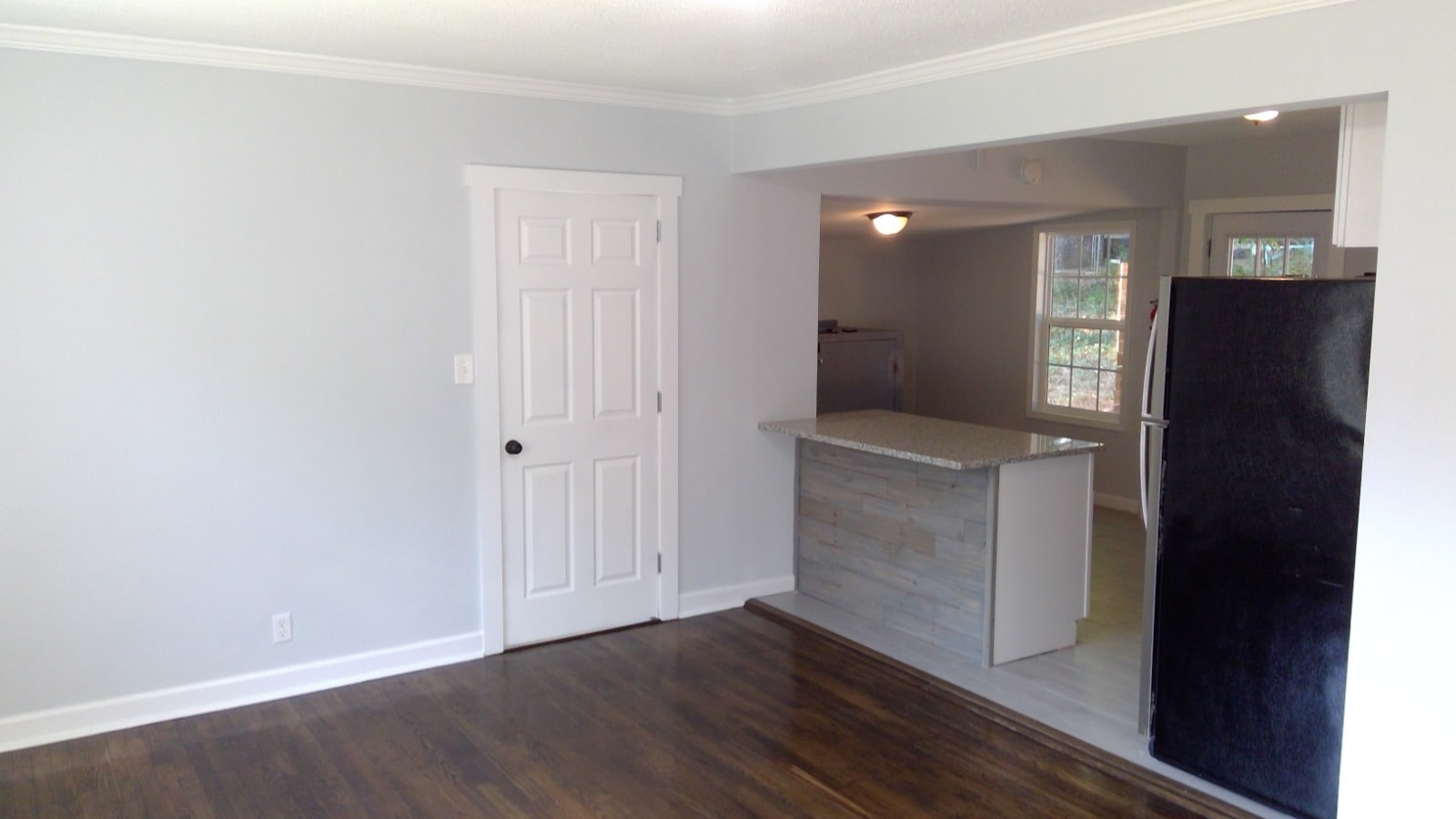 Breakfast bar with granite counter tops - 680 Tom Read Dr