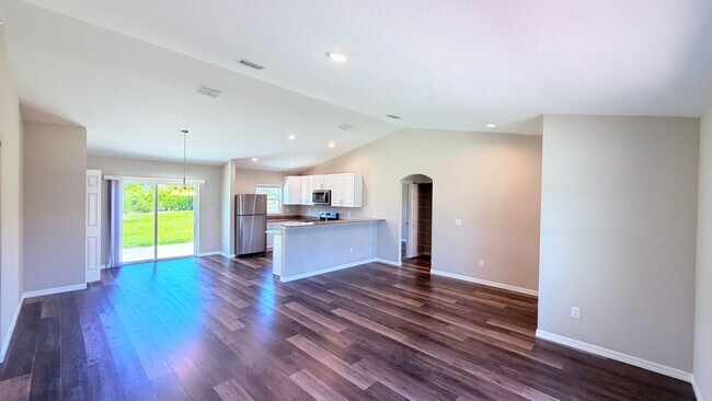 Building Photo - Lovely  3 Bedroom, 2 Bathroom Home in Ocala!!!