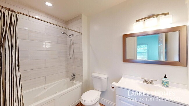 Building Photo - 2691 Thorpe Ave