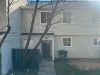 Building Photo - 4720 Walden Pond Dr