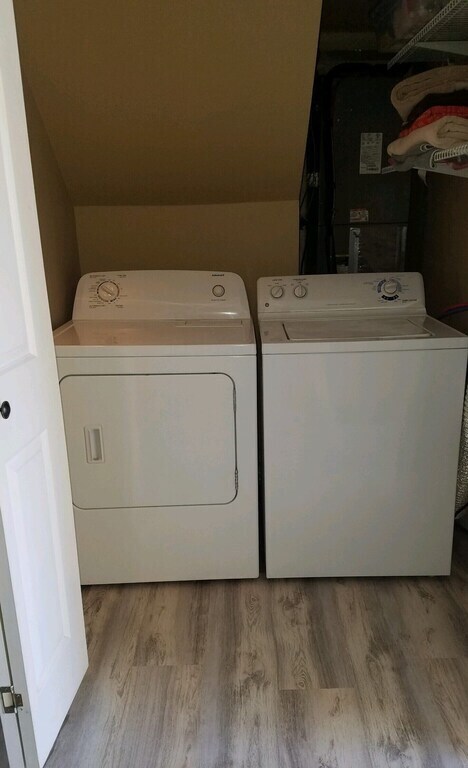 Washer/Dryer - 4601 N 102nd Ave