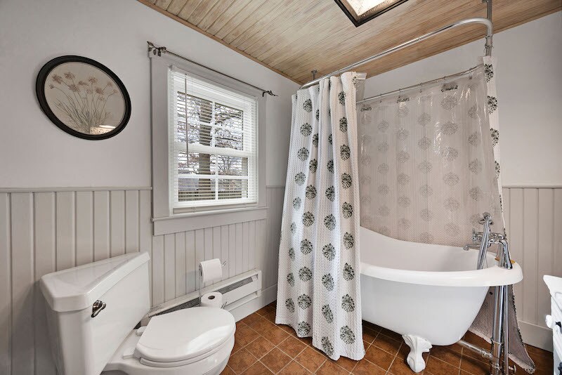 Building Photo - 1612 N Miles St