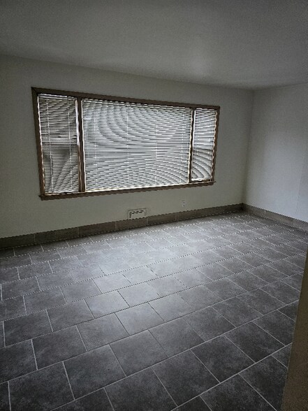 Building Photo - 7816 W Lisbon Ave