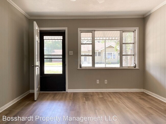 Building Photo - 2 br, 1 bath House - 609 NE 2nd Street
