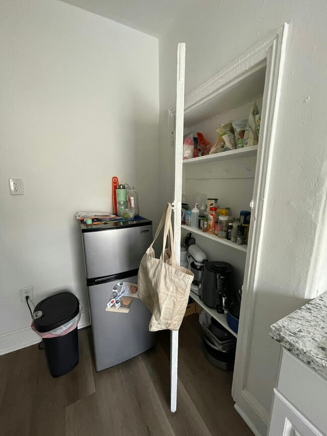 Building Photo - 1219 N 29th St