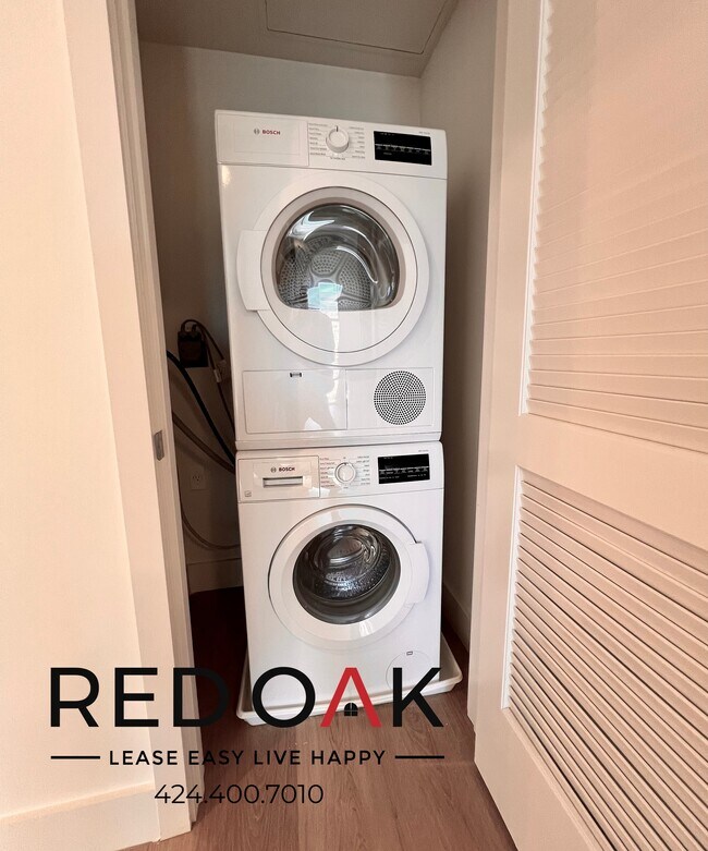 Building Photo - 1001 N Fairfax Ave