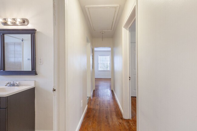 Building Photo - Spacious 3bd/2ba w/ Large Backyard & Close to ATL Beltline!