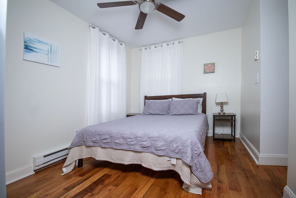 Building Photo - 620 N Limestone