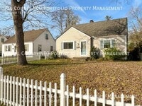 Building Photo - 3393 Homecroft Dr