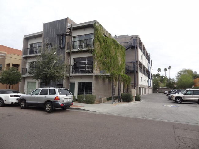 Building Photo - Oleander Lofts