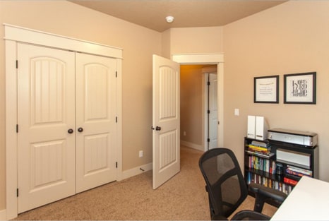 Bedroom - 2014 E Mountain Man Dr