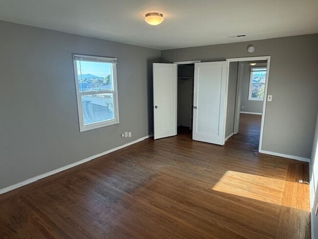 Building Photo - Beautiful Richmond Annex Home with Updated Kitchen & Bath + Bonus Room