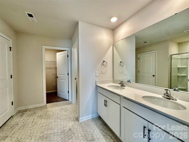 Building Photo - 1603 Blue Velvet Ln