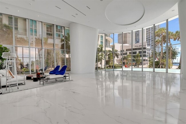 Building Photo - 300 Biscayne Blvd Way