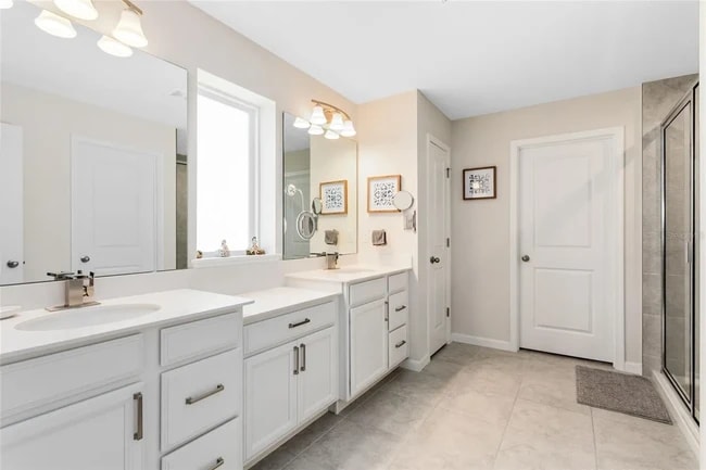 Building Photo - 100 Lavenna Ave