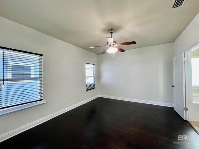Building Photo - 324 Majestic Beauty Ave