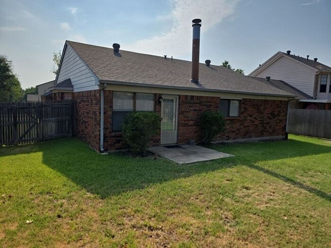Building Photo - Bright & Spacious 3-Bedroom Home in Flower...