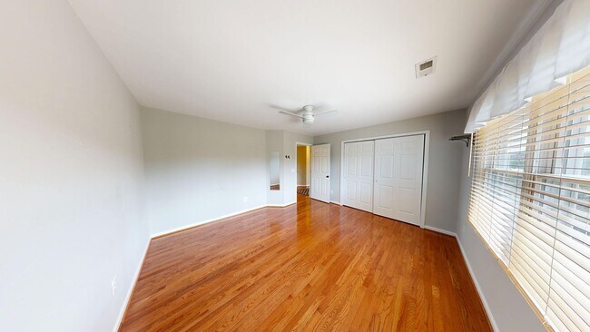 Building Photo - 43799 Abbott Pl