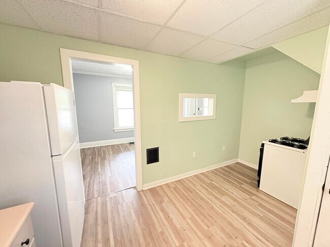 Building Photo - 2324 Upton Ave