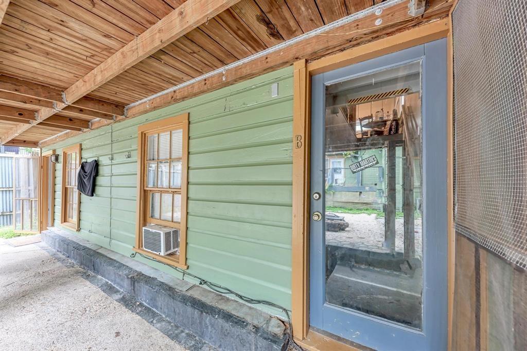 Building Photo - 2834 Salado St