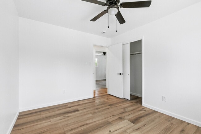 Building Photo - 10863 W 67th Pl
