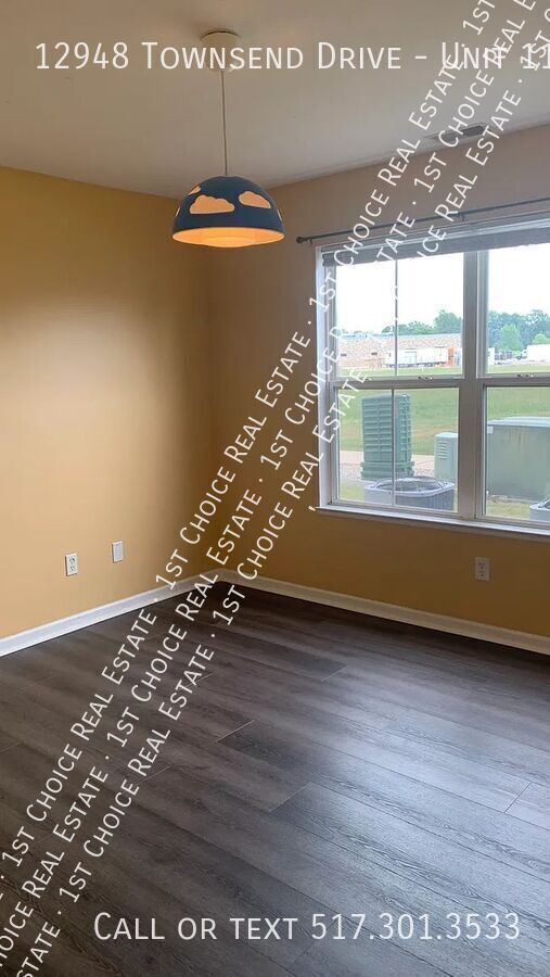 Building Photo - 12948 Townsend Dr