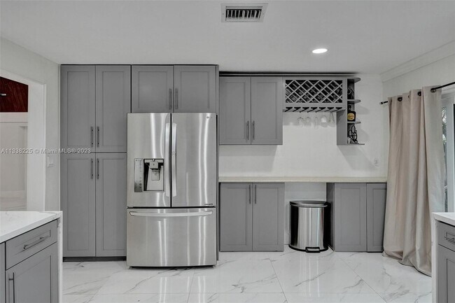 Building Photo - 8350 NW 15th Ct