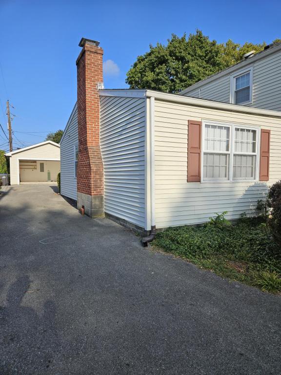 Building Photo - 616 Beverly Dr