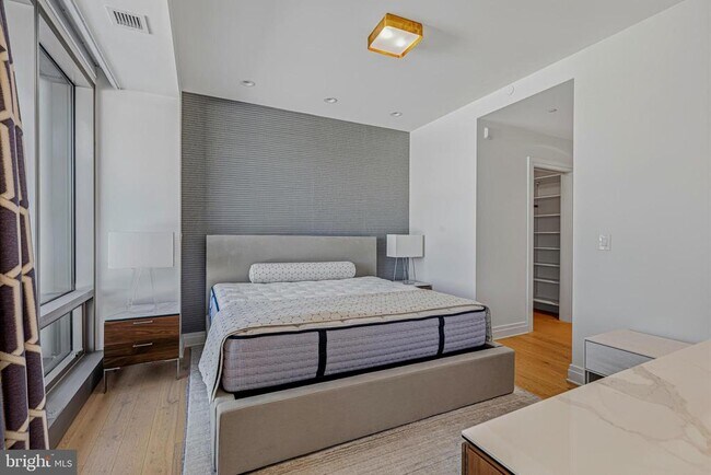 Building Photo - 2501 M St NW